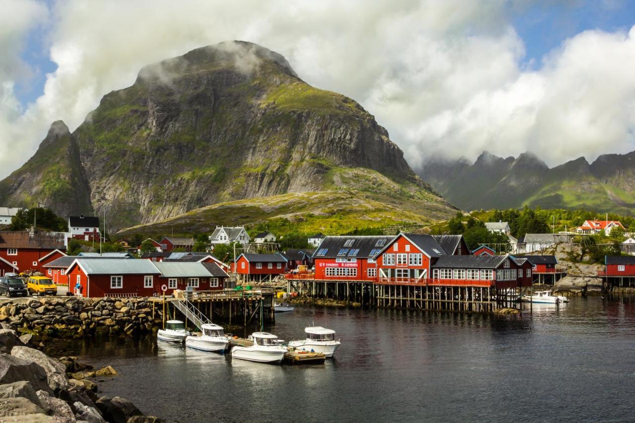 Brygga Restaurant&Rooms Å Exteriör bild